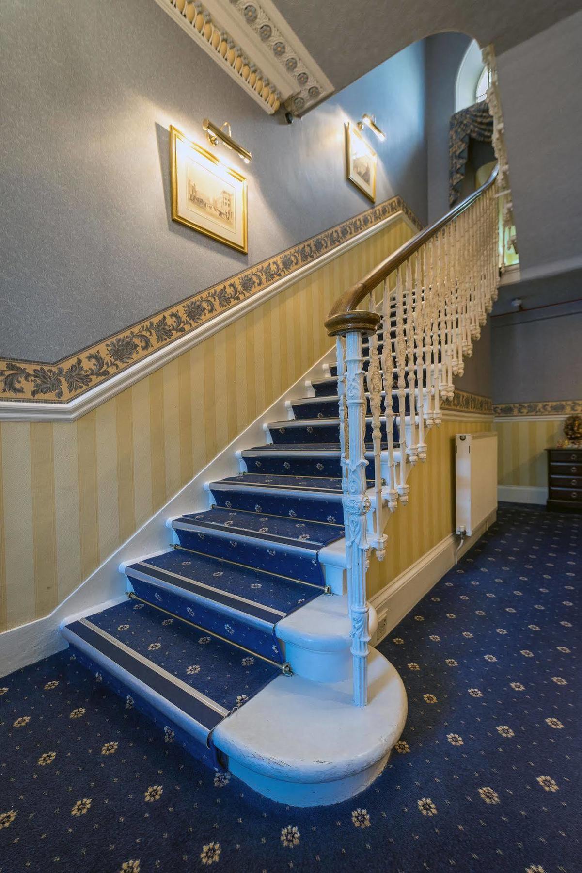 West End 4* Edimburgo
